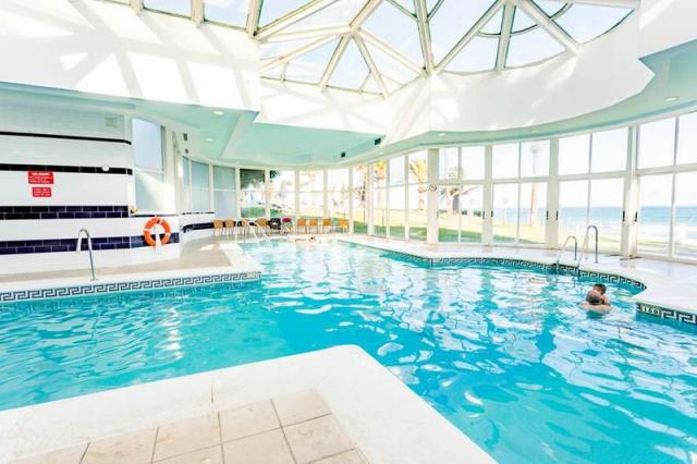 Estival_covered pool