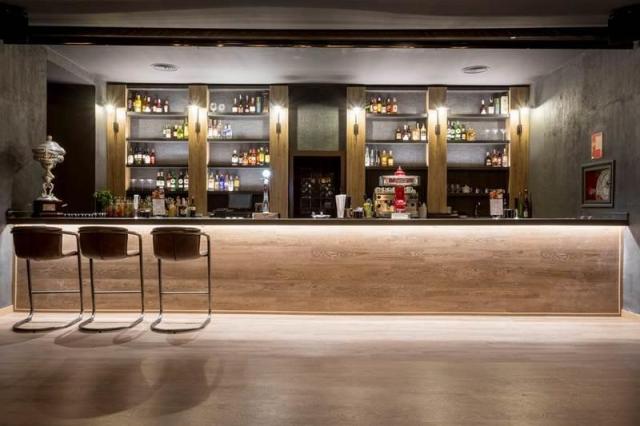 Estival_bar_3