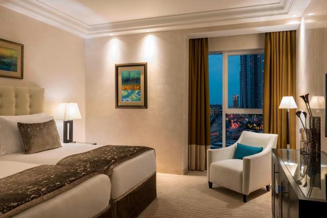 Grosvenor House 8 suites (7)