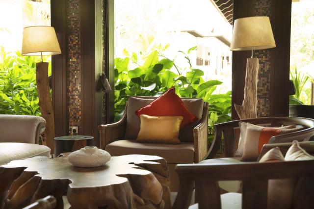 lobby (1)