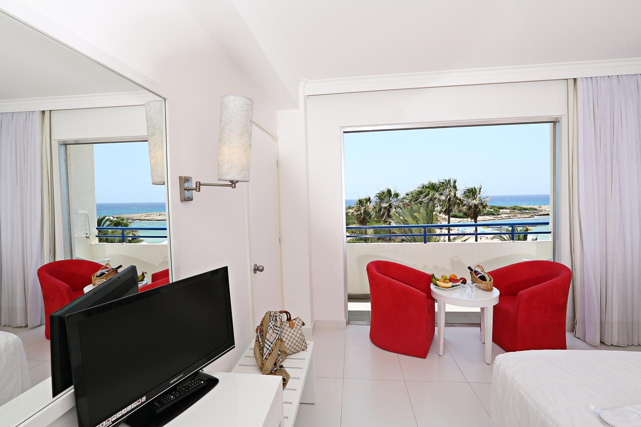 the dome beach rooms (4)