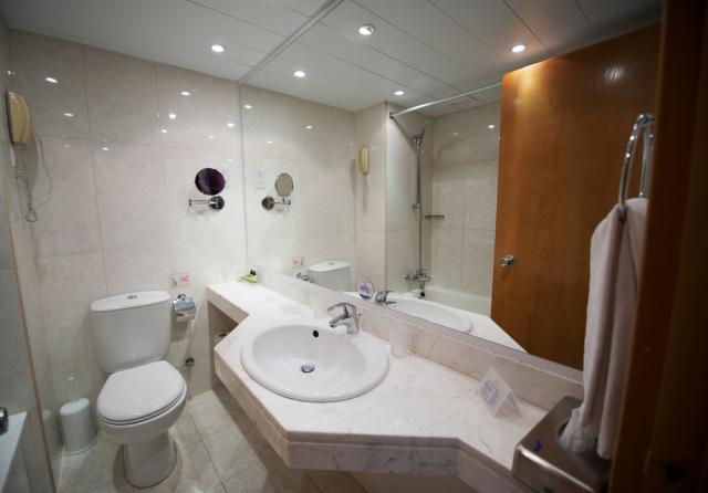 adams room 3