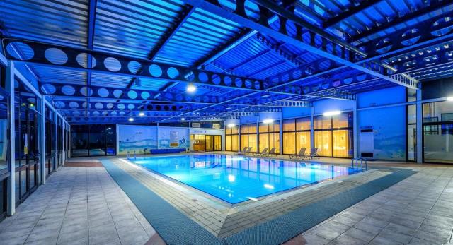 indoor-pool