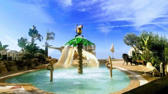 AlbaSelleqtta_2021_splash-005
