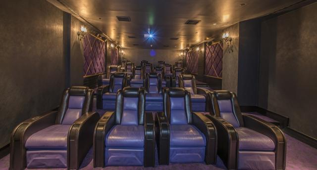 Titanic Cinema Salone.JPG