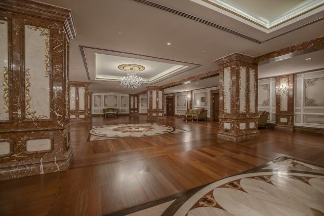 Titanic Lobby  (2).JPG