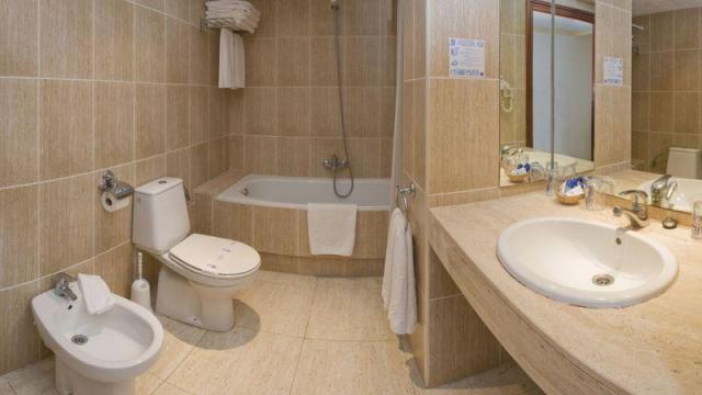 CostaBrava-Tossa-Neptuno-2016-room-024