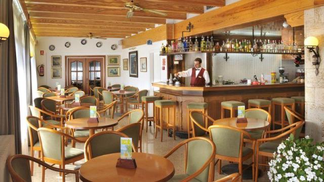 CostaBrava-Tossa-Neptuno-2016-bar-040