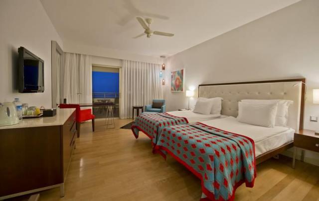 Turecko-Barut-Lara-DELUXE-ROOM-1555