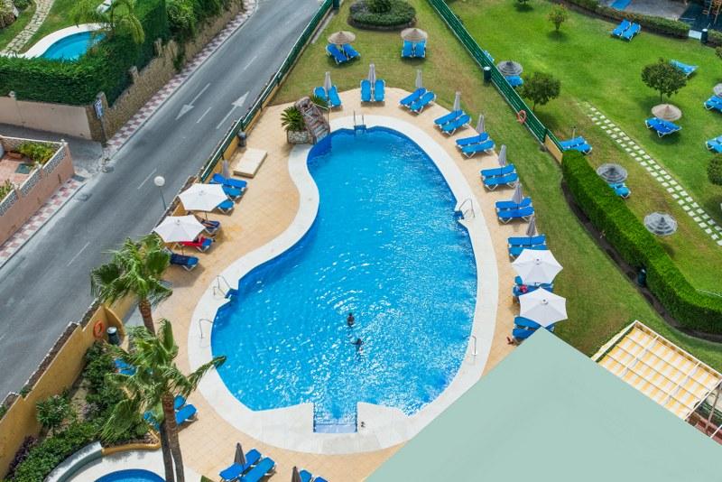 HOTEL MONARQUE TORREBLANCA-PISCINA-3_800x534
