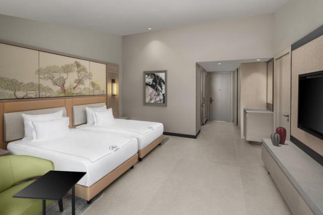 ngp_deluxefamilyroomforestview02twin