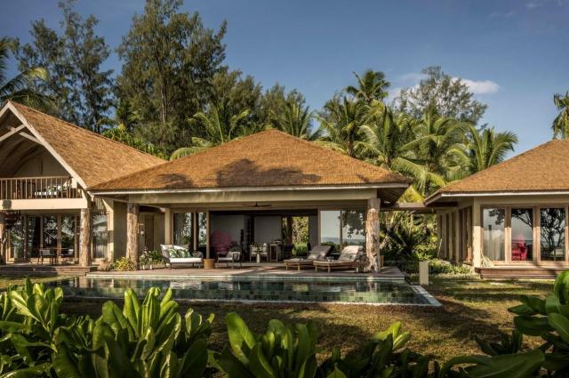 Desroches Island Resort
