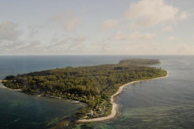 Seychelles at Desroches Island 1 (1)