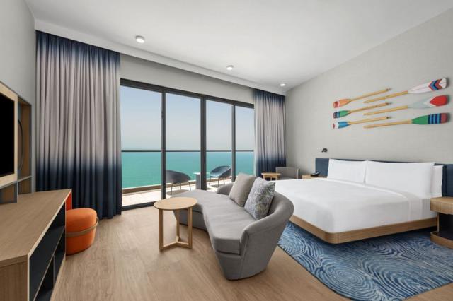 RKTMAHX_Family Breeze Room with Island View(1)