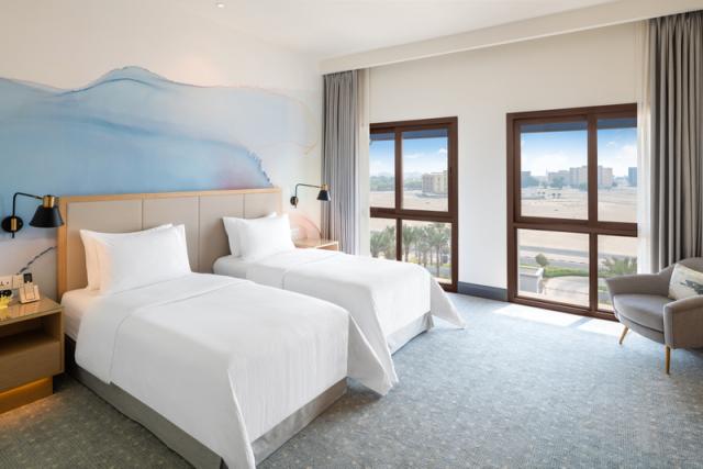 10 City View Family Room 2.JPG