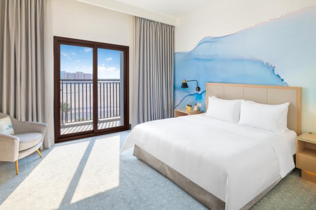 13 City View Family Room 5.JPG