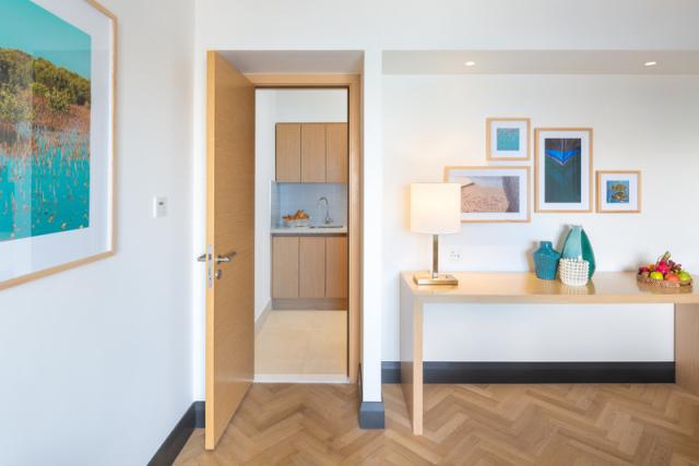 38 Grand Executive Suite 14.JPG
