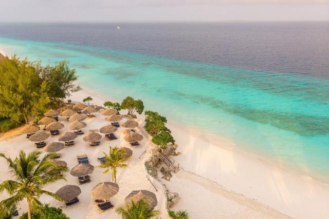 Sandies Baobab Beach 2 (1)