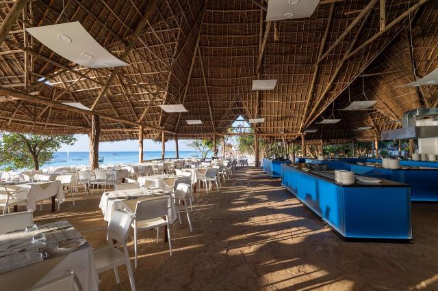 Sandies Baobab Beach 6 (1)