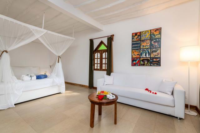 Sandies Baobab Beach 8 (1)