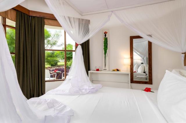 Sandies Baobab Beach 8 (5)