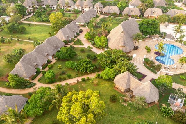 Sandies Baobab Beach 1 (6)
