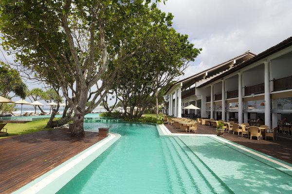 Low_HUCMBTF_60296075_Pool_Deck.1