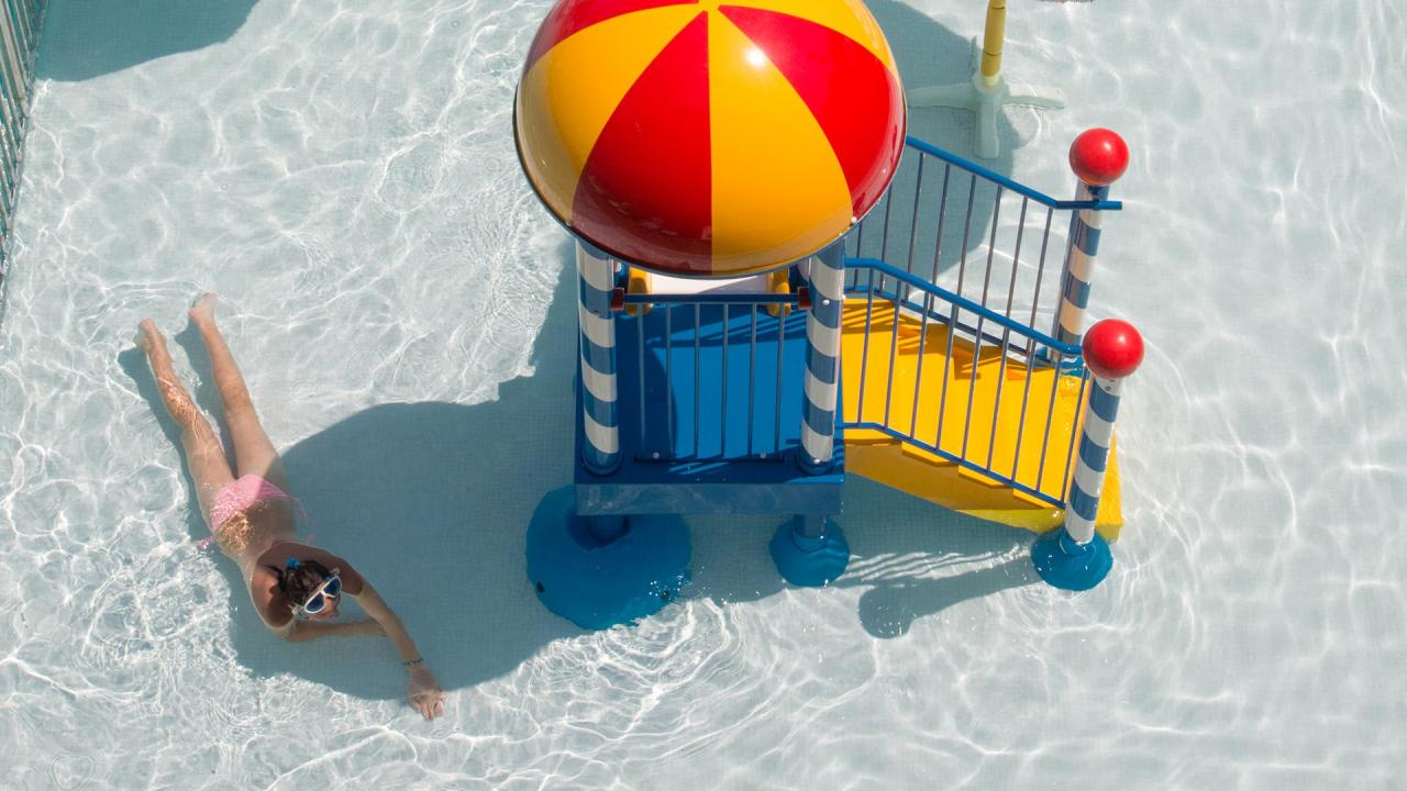 family-pool-2