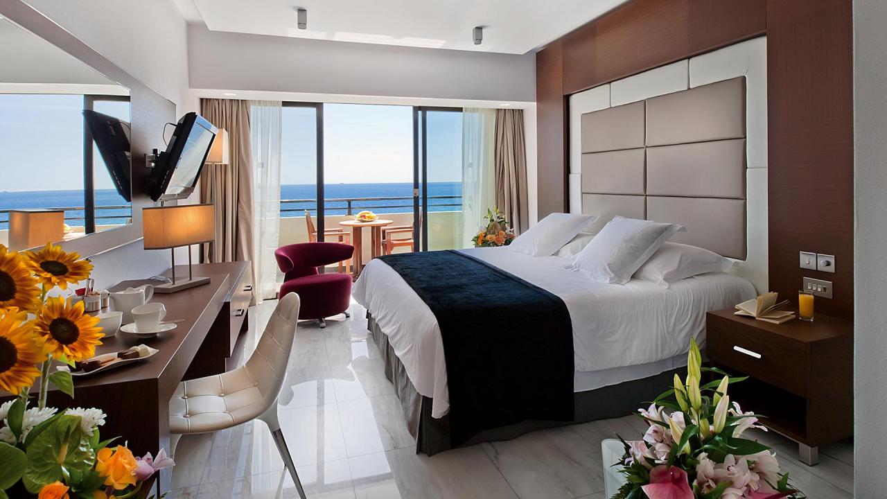 amathunta-suite-bedroom-1 (1)