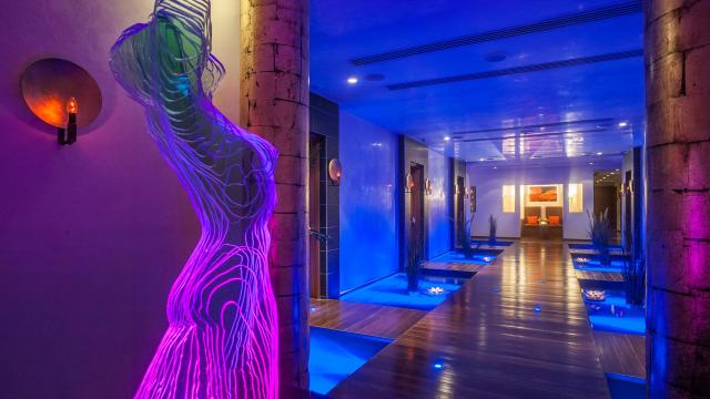 spa-_corridor
