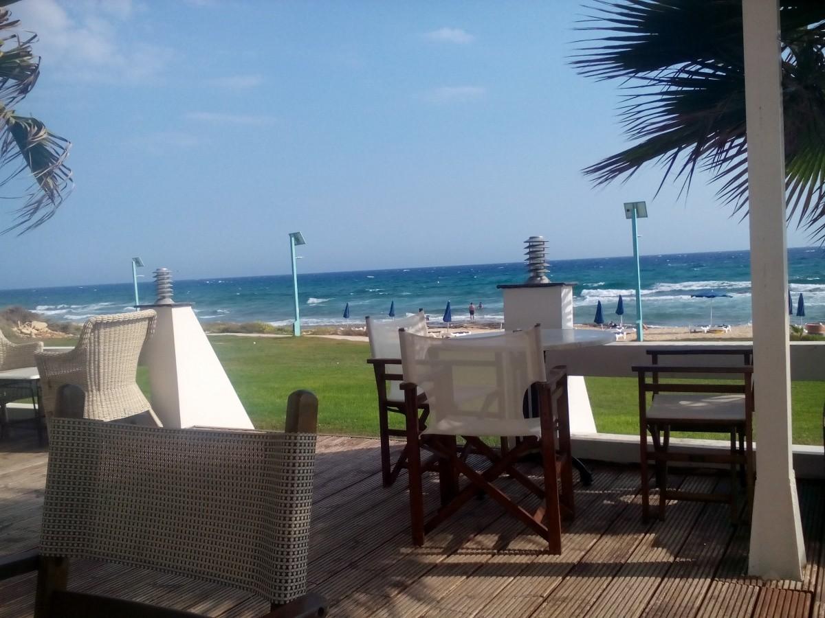 270477-piere-anne-beach