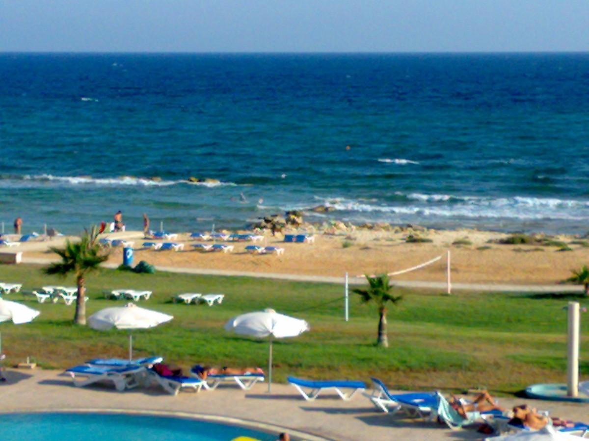 37902-piere-anne-beach