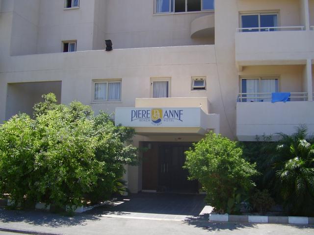 37908-piere-anne-beach