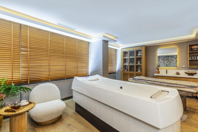 H - ALGAE TREATMENT ROOM - 1