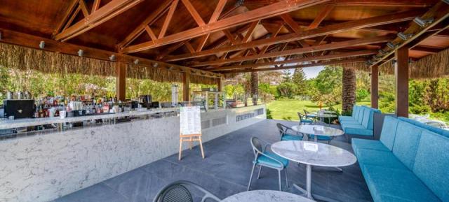 064-R-restaurant_89837533
