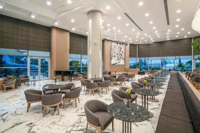 044-L-lounge-lobby_89837490