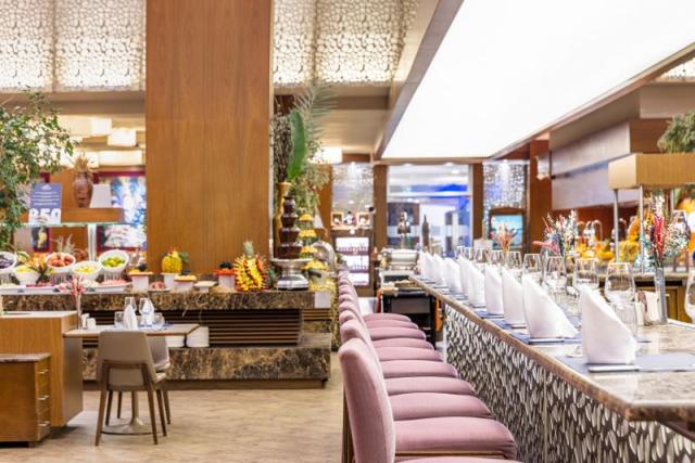 260-R-restaurant_113213468