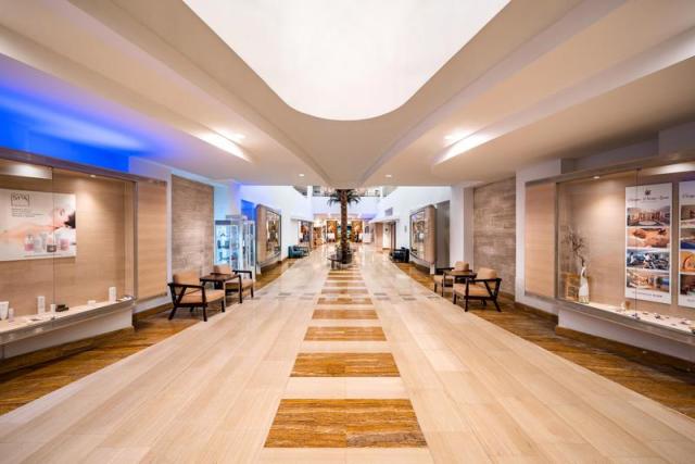 059-L-lounge-lobby_89837520