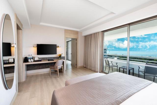 Deluxe family suite 2
