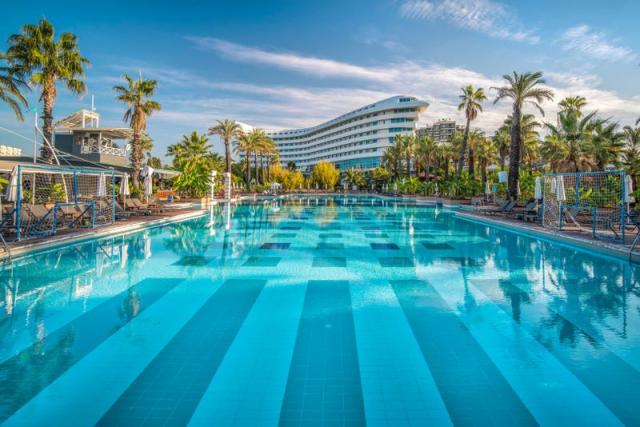 001-P-pool_89837340