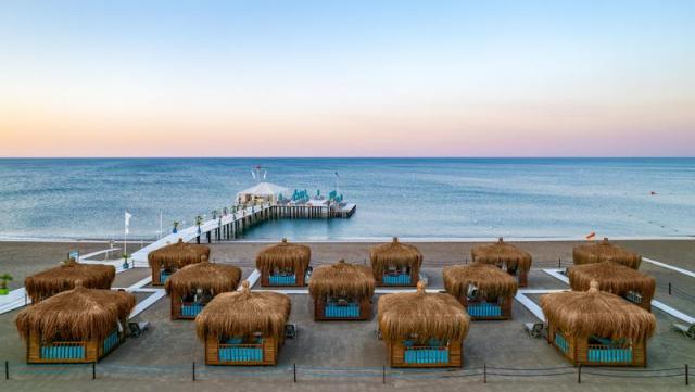 017-S-beach_89837357