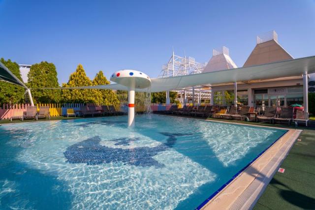 027-P-pool_89837398