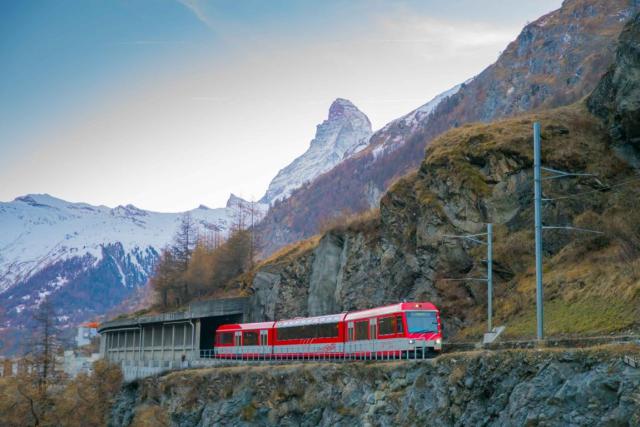 MGB-Bahn Zermatt Shuttle.JPG