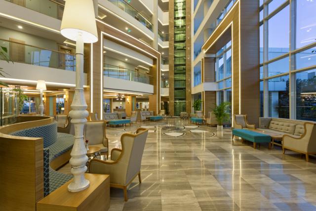 LOBBY_1.JPG