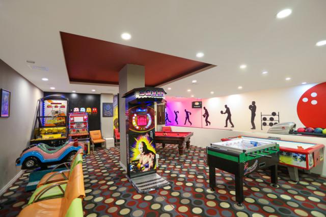 GAME ROOM_1.JPG