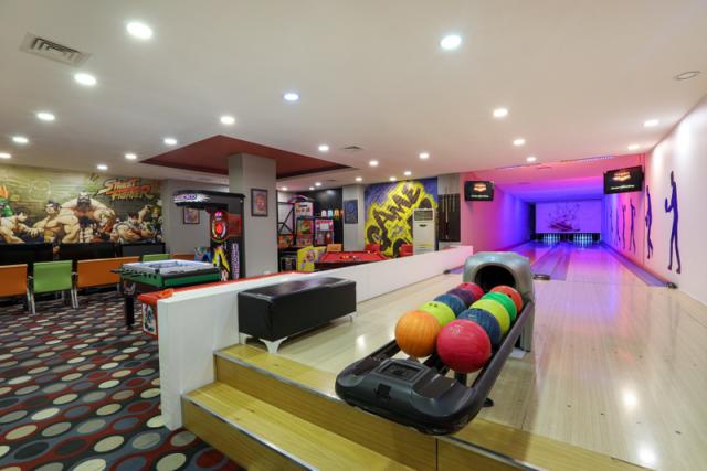 GAME ROOM_2.JPG