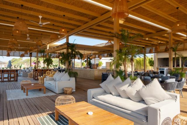 4. BREEZE BEACH CLUB