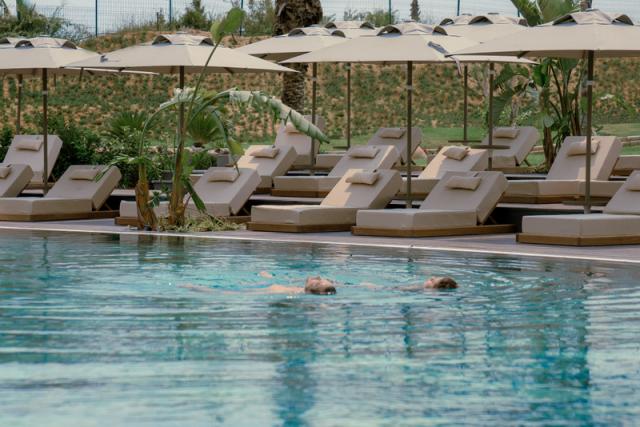 6. RELAX POOL