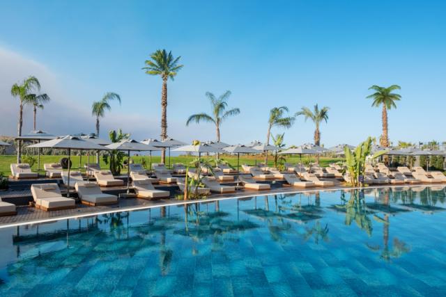 9. RELAX POOL