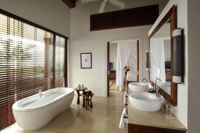 Zanzibar-Residence-Zanzibar-bathroom-1440